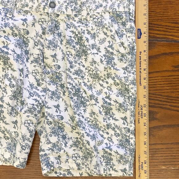 Hudson & Barrow Mens Floral Print Shorts Size 34 Preppy Casual Chino Flat Front - Picture 10 of 10